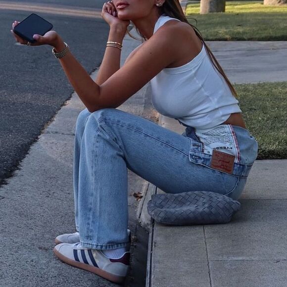 White tank top - Picture 2 of 6